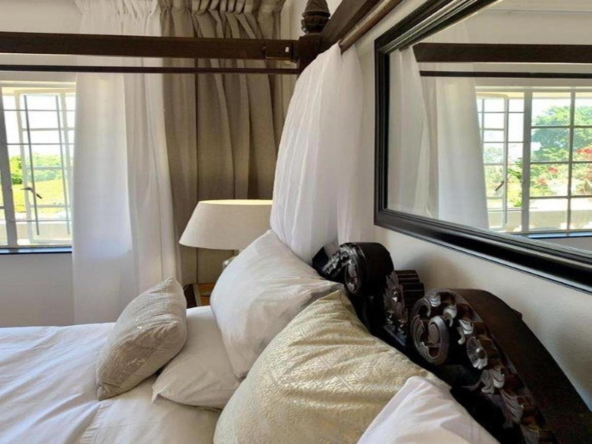Busa Guest House Іст-Лондон Екстер'єр фото