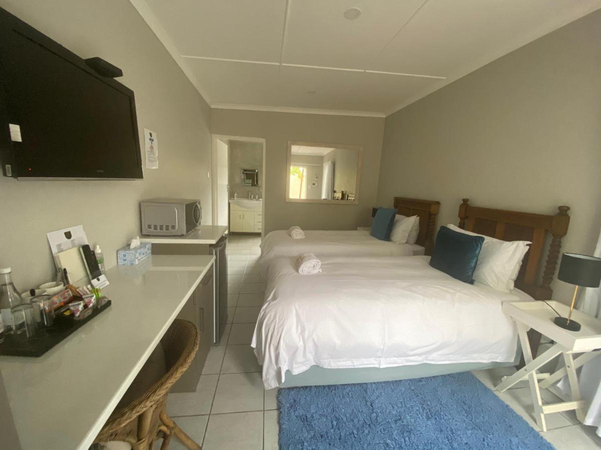 Busa Guest House Іст-Лондон Екстер'єр фото